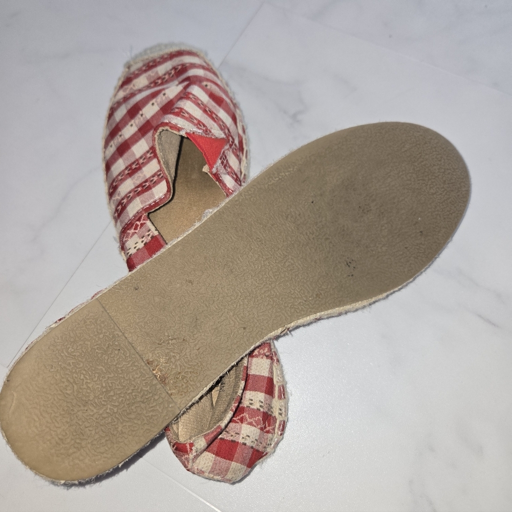 Minnetonka Red Gingham Patterned Espadrille Flat Size 9 - Picture 3 of 6